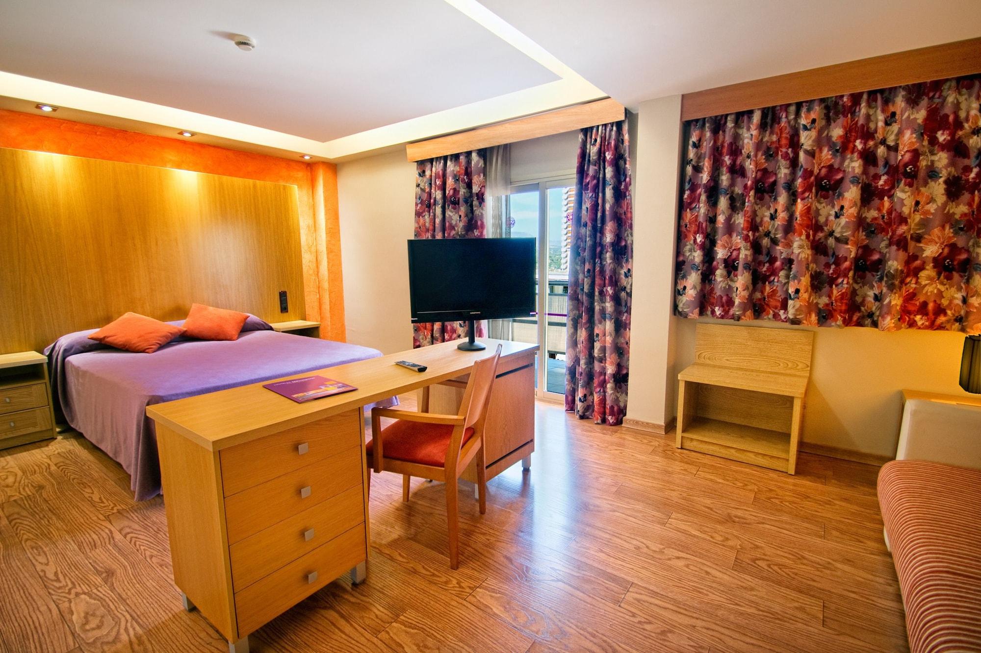 Hotel Servigroup Nereo Бенидорм Екстериор снимка
