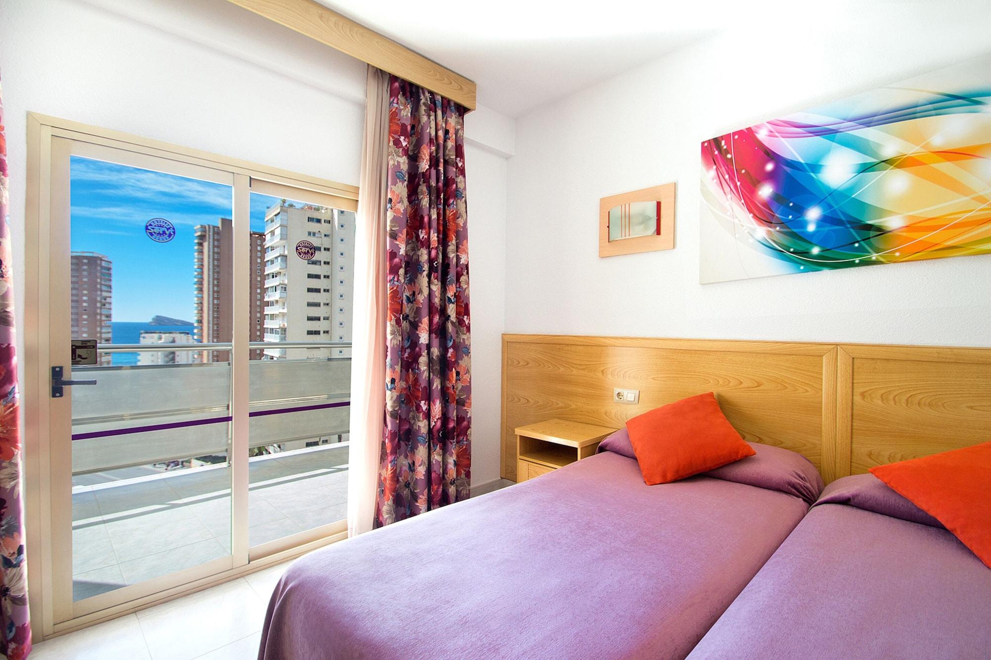 Hotel Servigroup Nereo Бенидорм Екстериор снимка