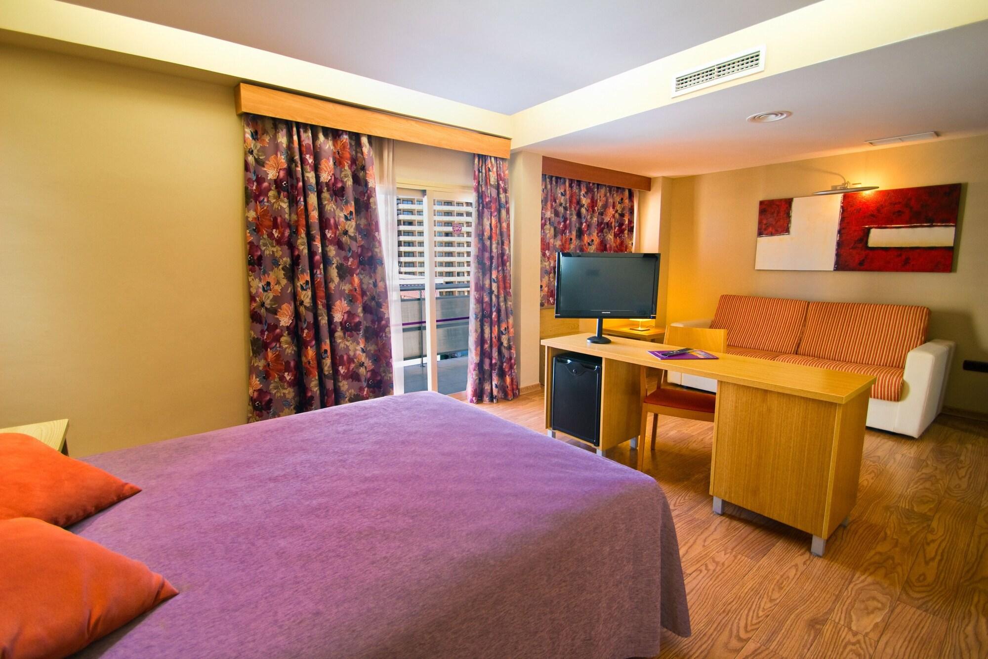 Hotel Servigroup Nereo Бенидорм Екстериор снимка
