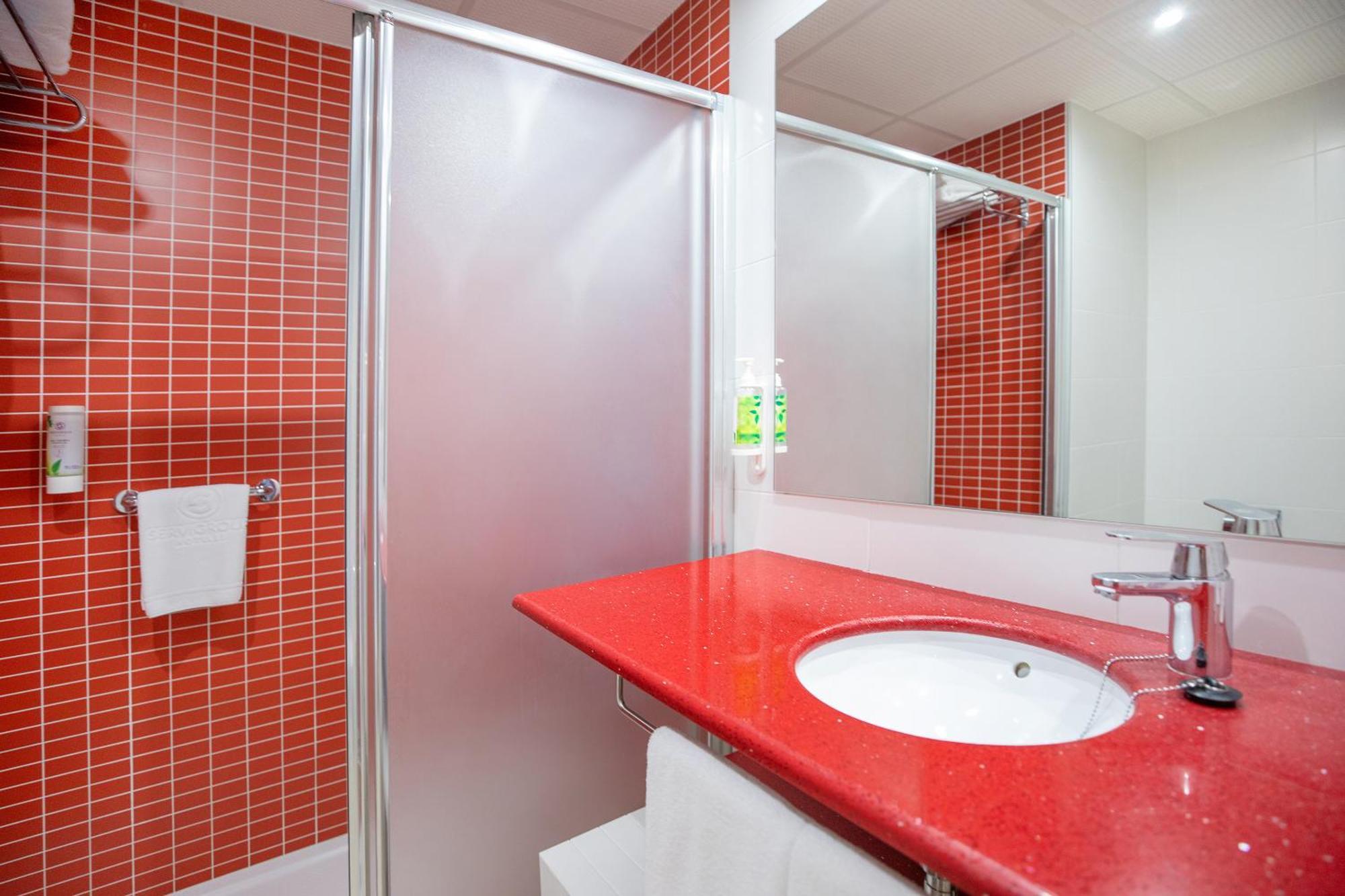 Hotel Servigroup Nereo Бенидорм Стая снимка