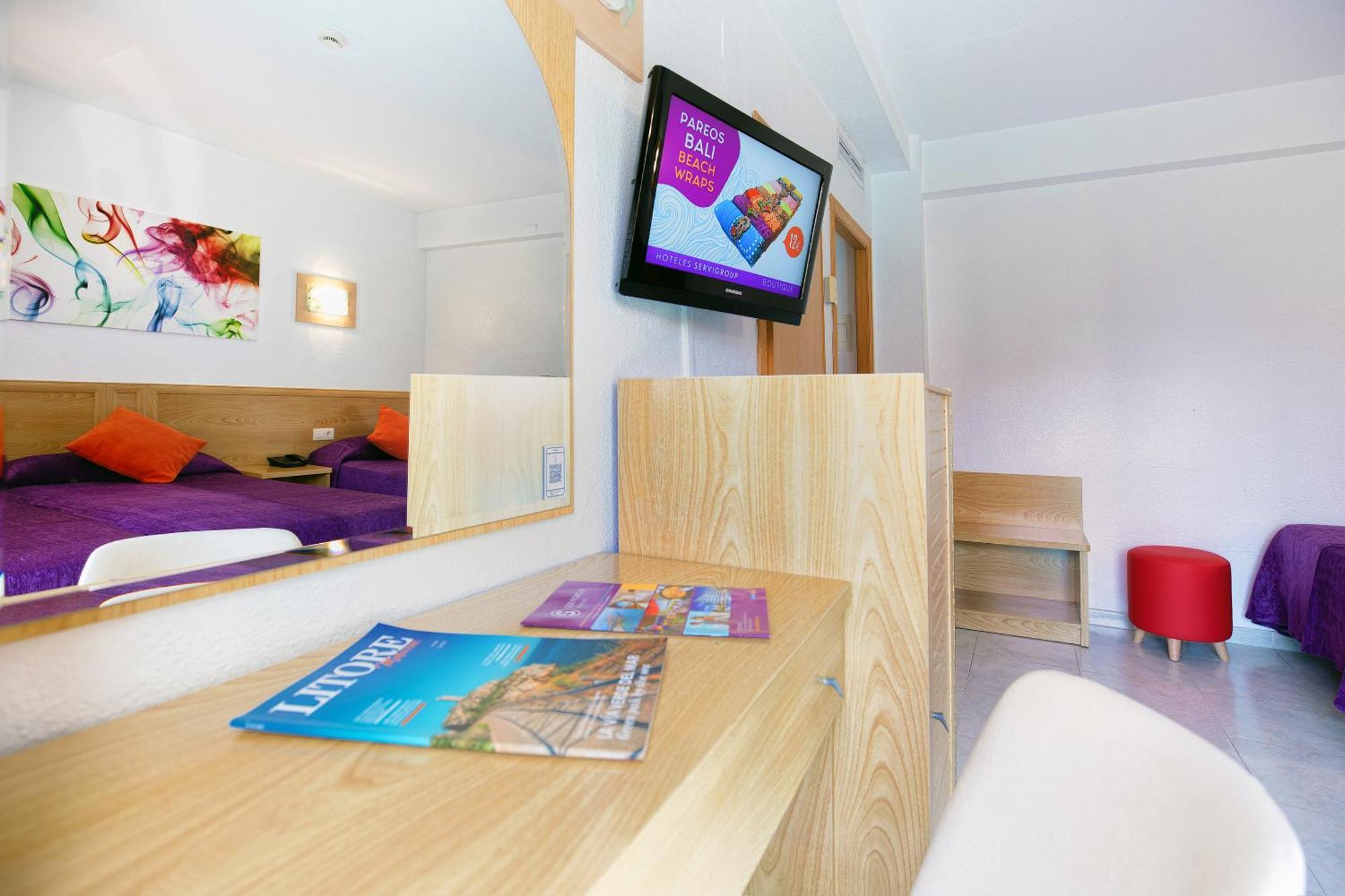 Hotel Servigroup Nereo Бенидорм Стая снимка