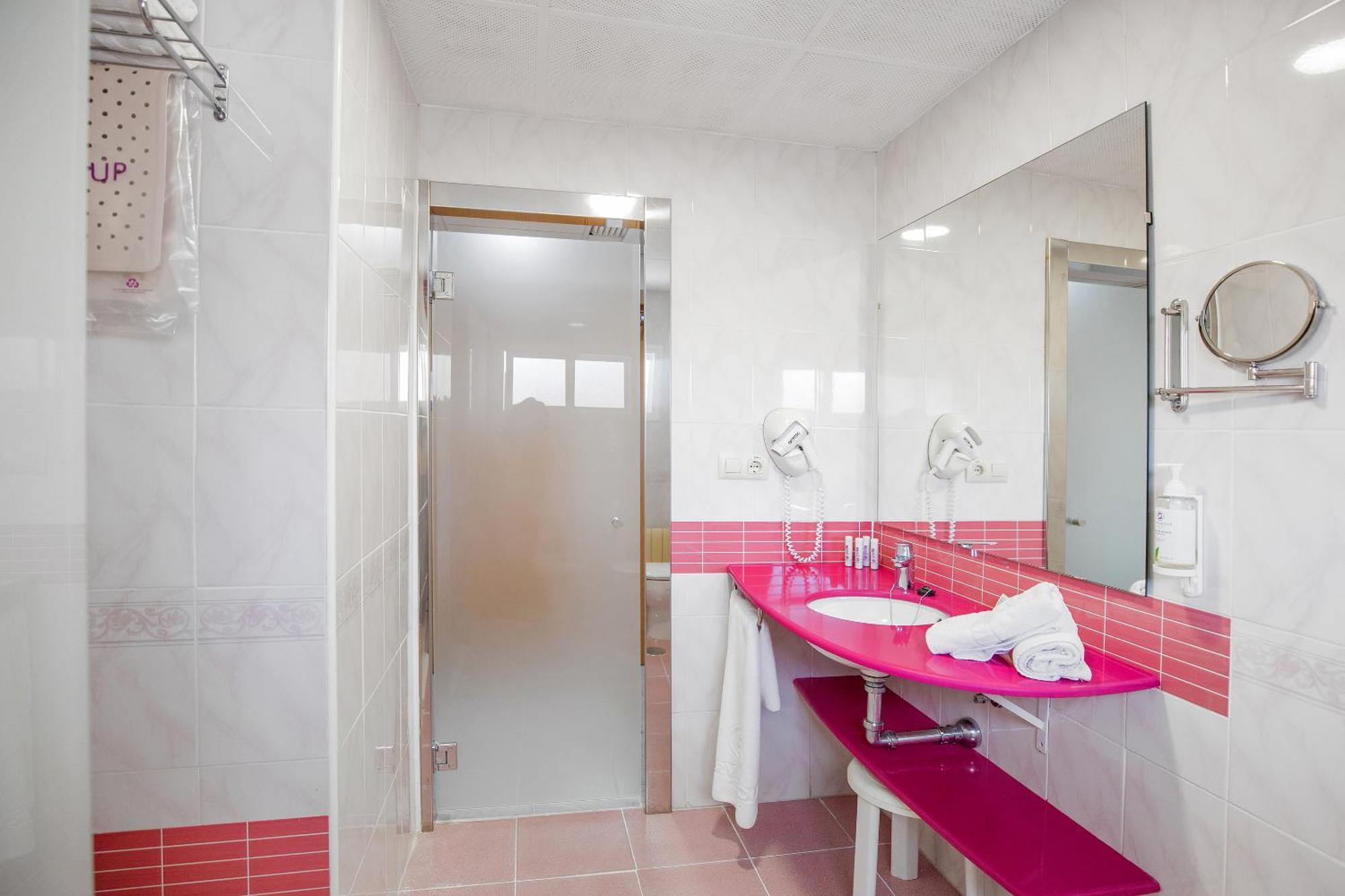 Hotel Servigroup Nereo Бенидорм Стая снимка