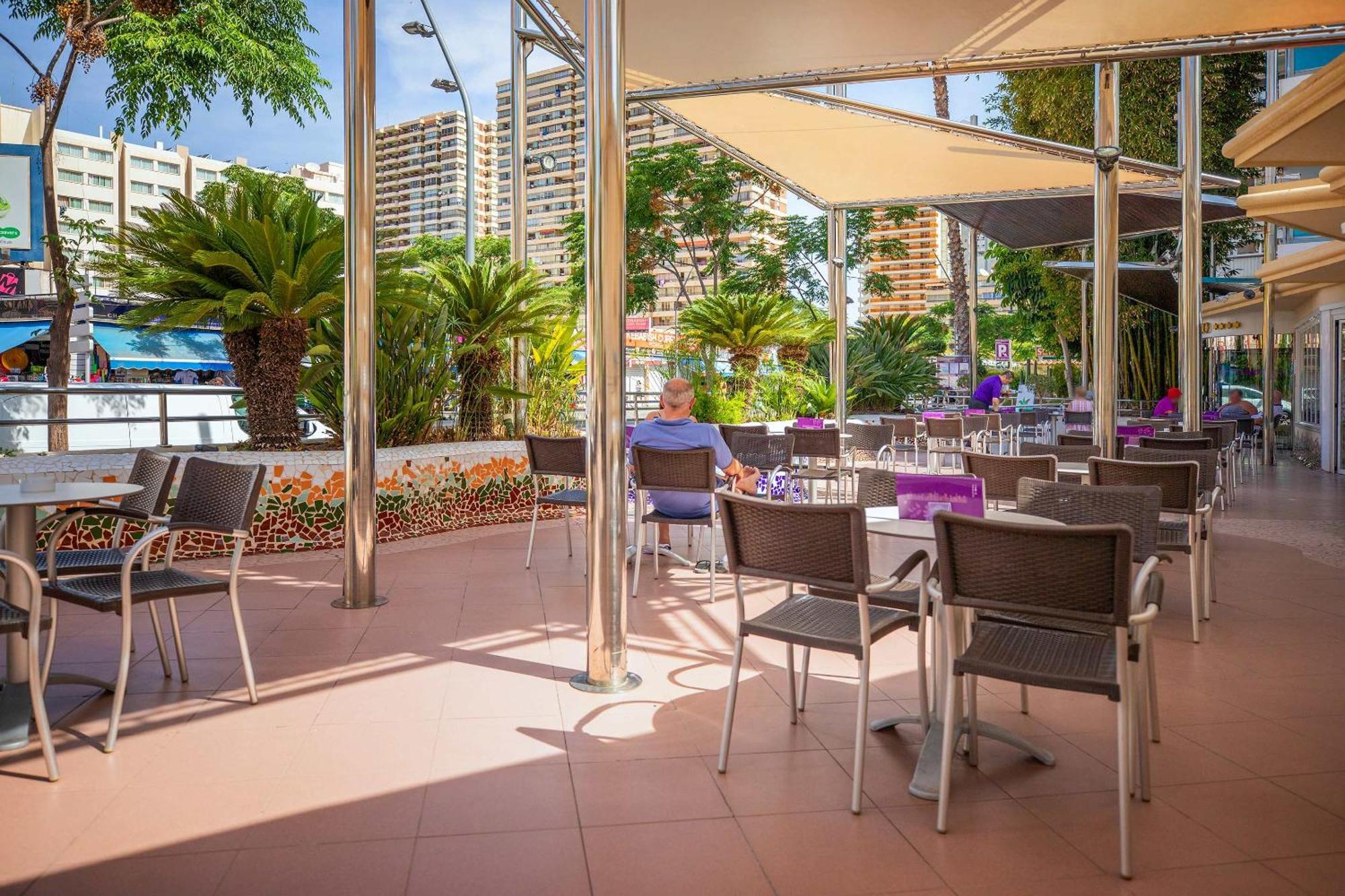 Hotel Servigroup Nereo Бенидорм Екстериор снимка