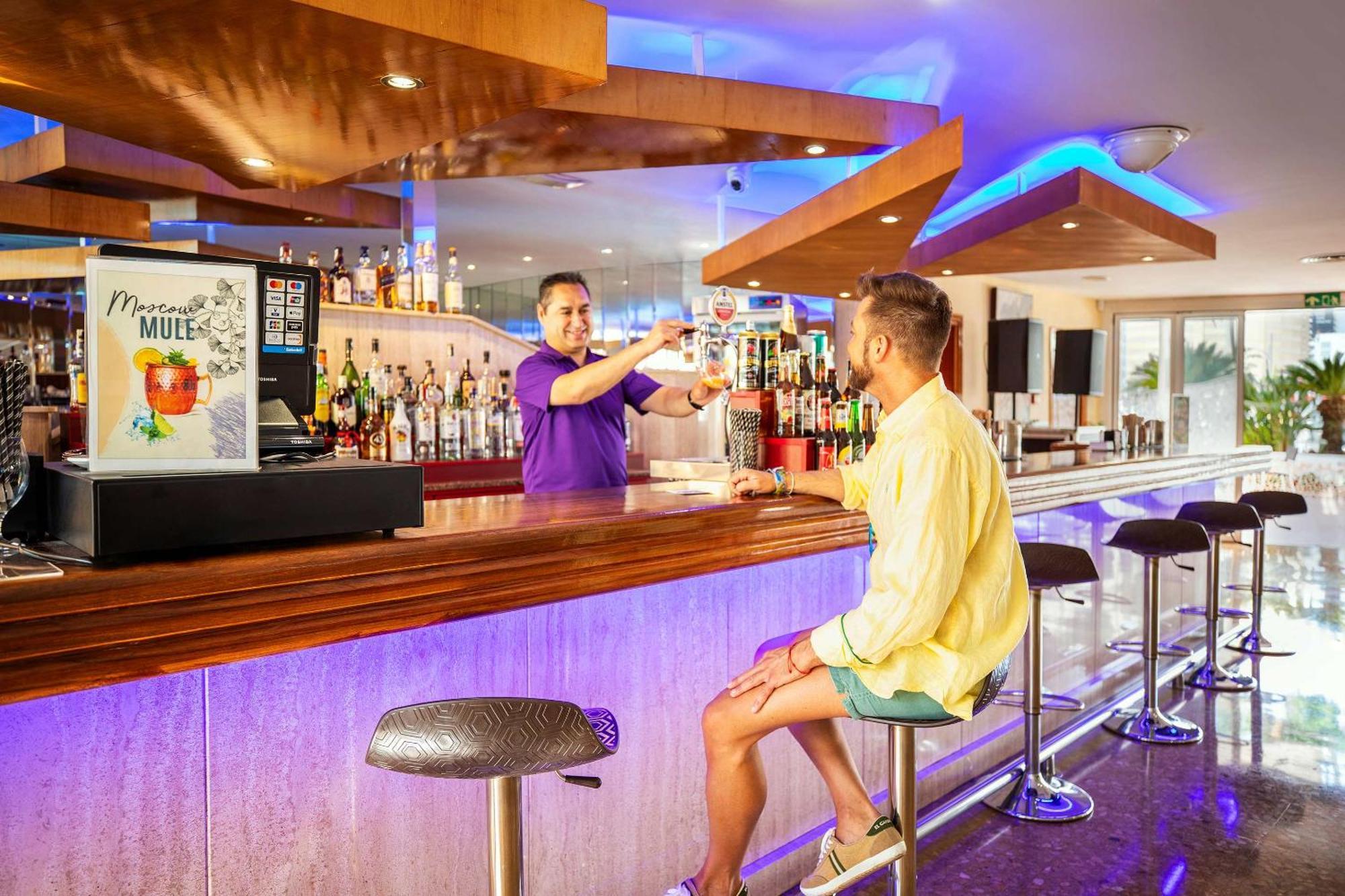 Hotel Servigroup Nereo Бенидорм Екстериор снимка