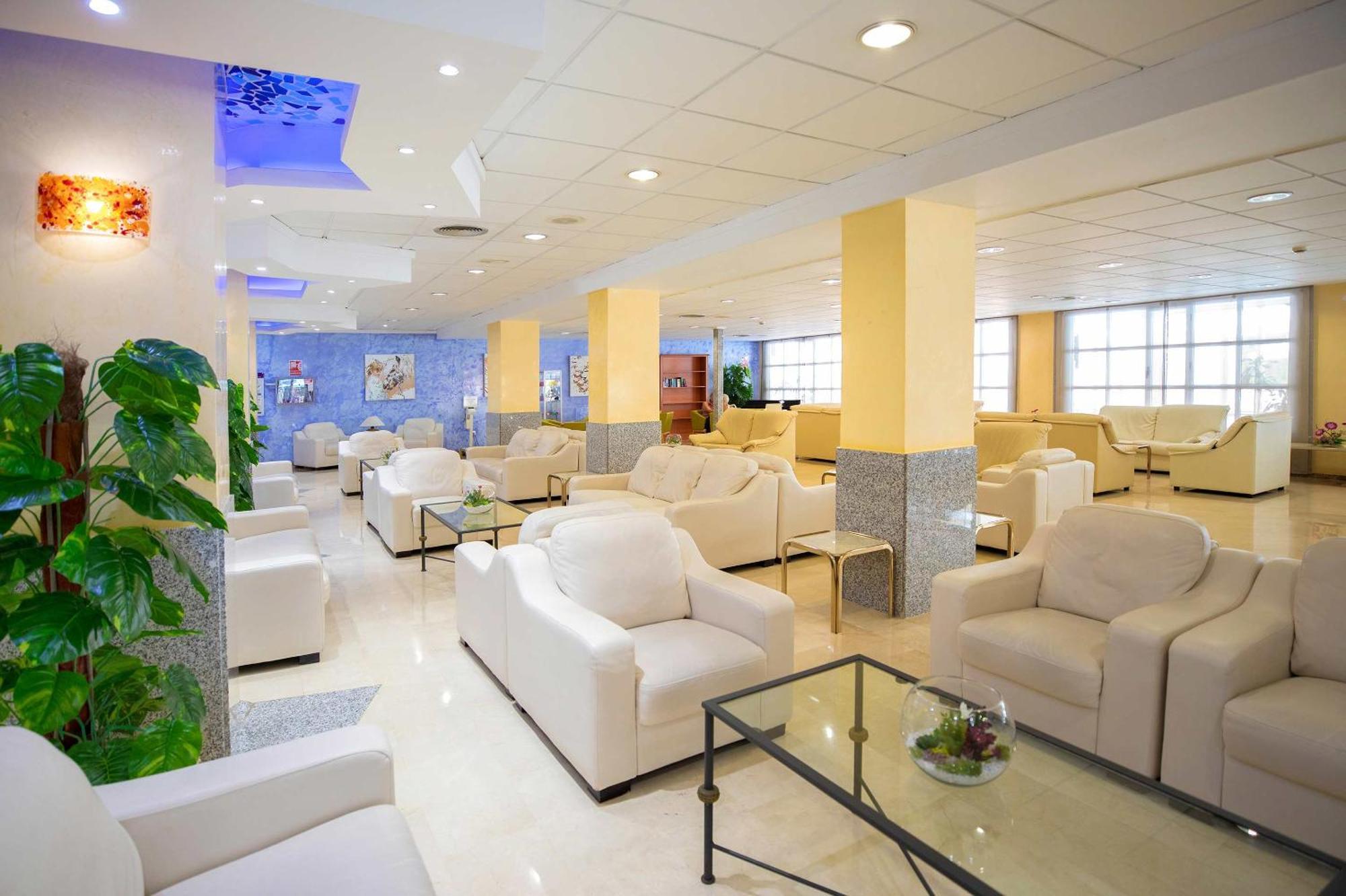 Hotel Servigroup Nereo Бенидорм Екстериор снимка