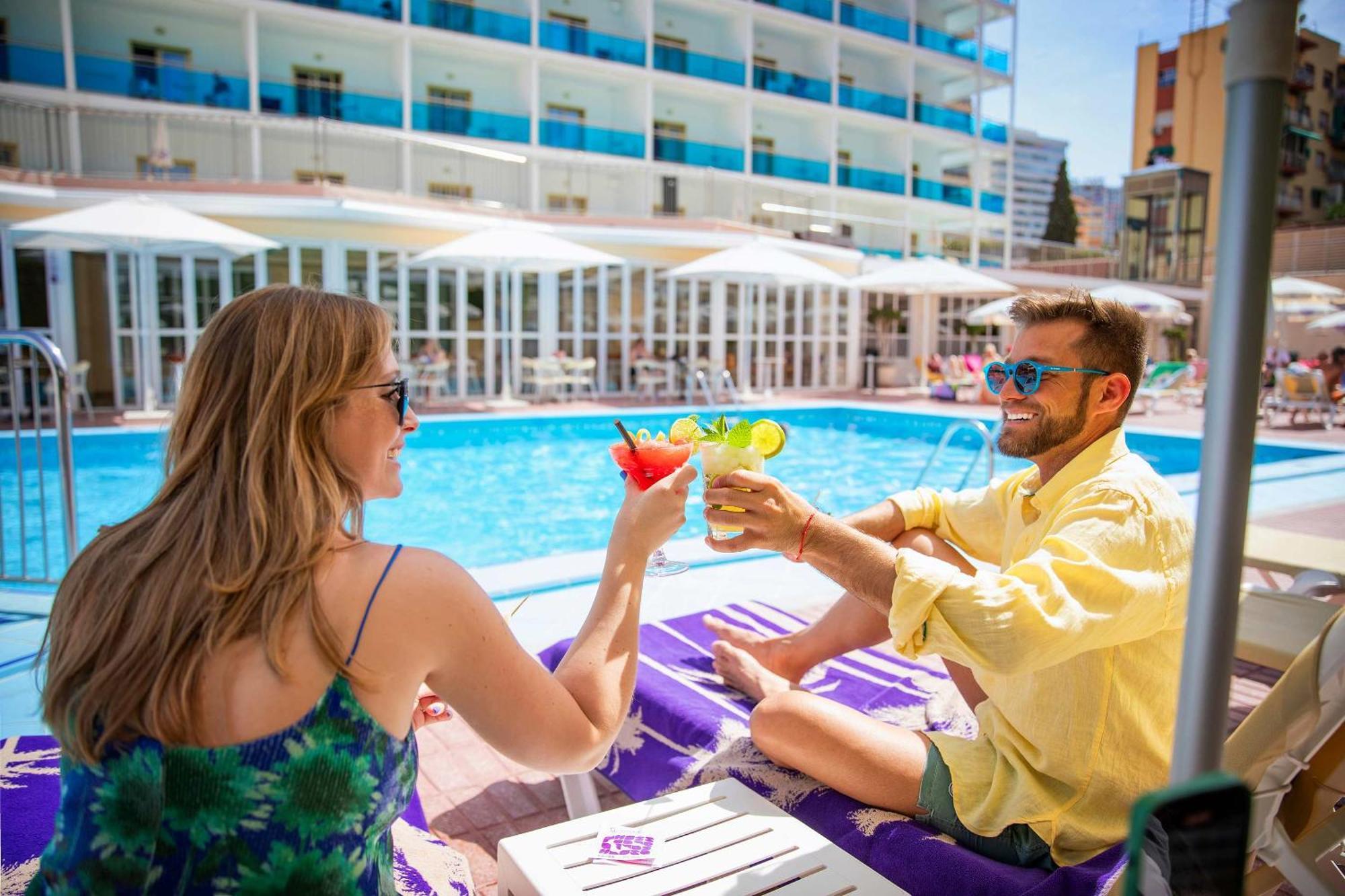 Hotel Servigroup Nereo Бенидорм Екстериор снимка