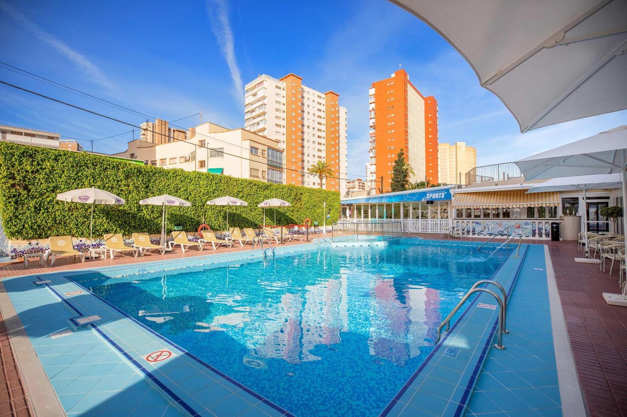 Hotel Servigroup Nereo Бенидорм Екстериор снимка